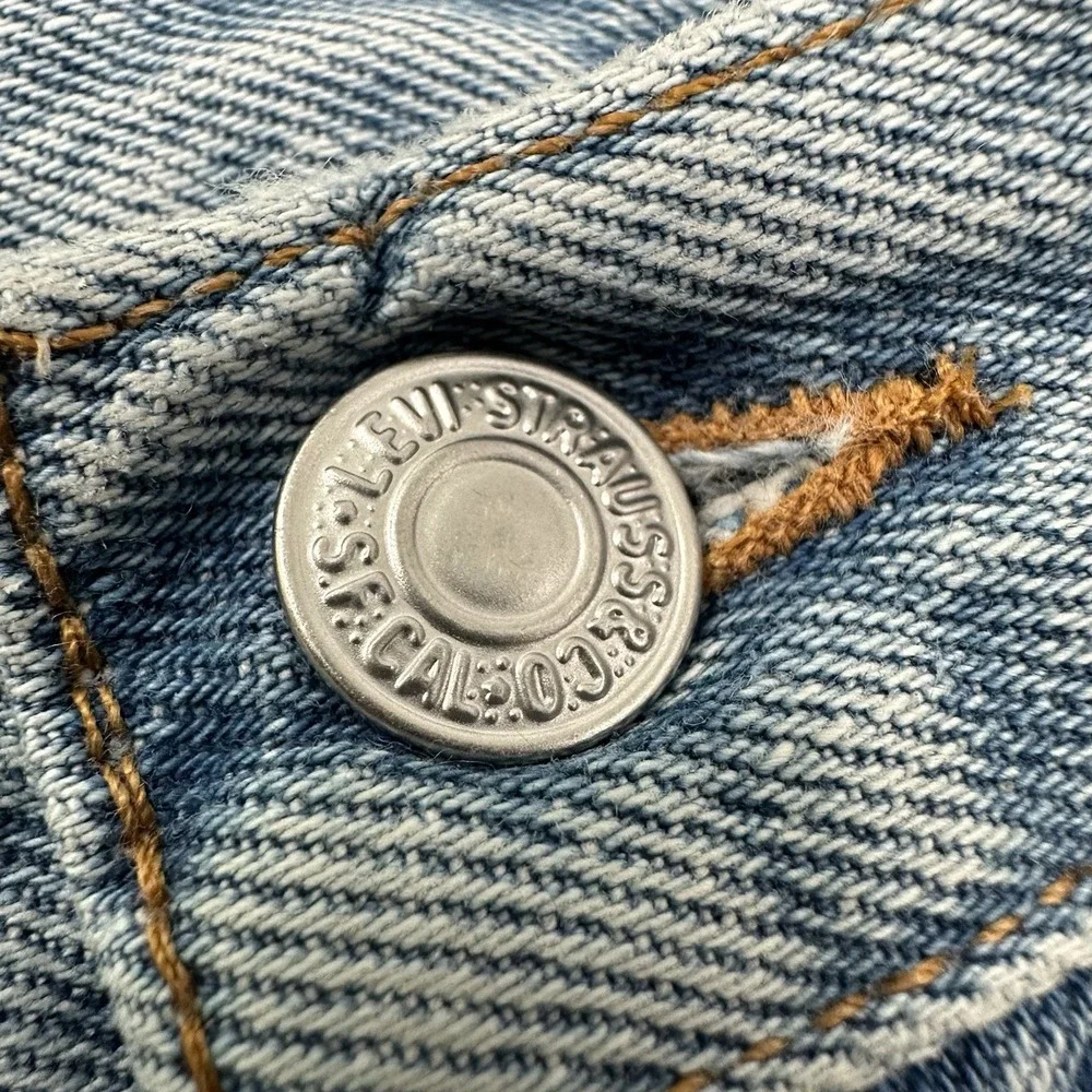 VTG Y2K Levi's 560 Loose Jeans Men Actual 33x32 Blue Light Wash Tapered Made USA